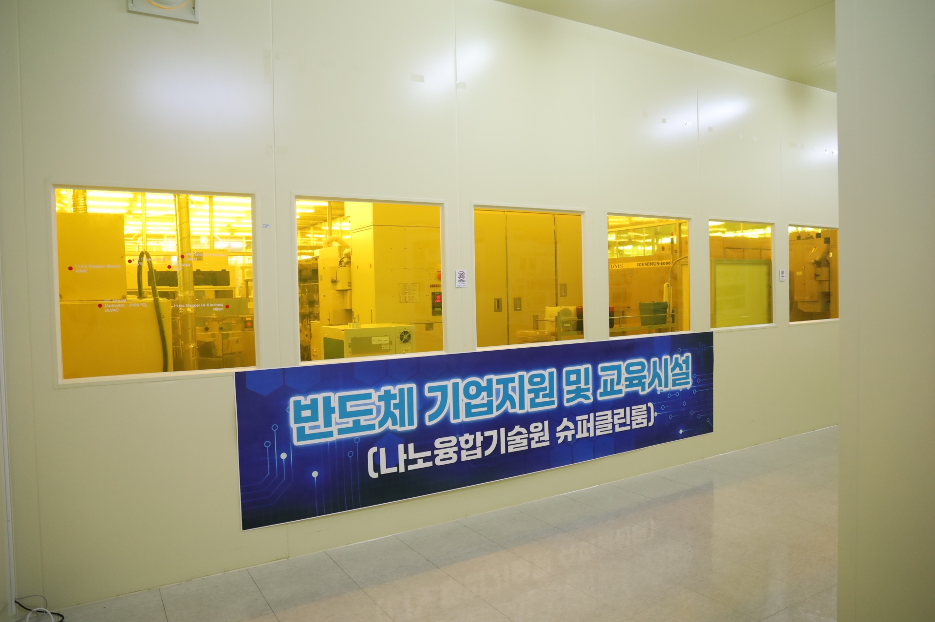 건물 입구 03